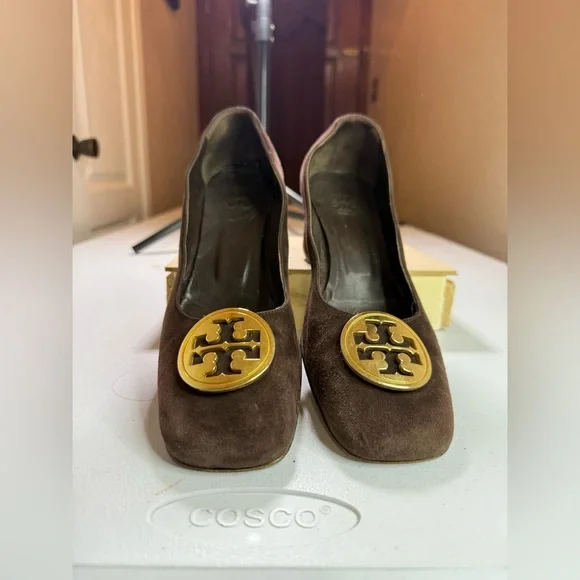TORY BURCH Amy brown suede gold enamel logo detail low heel pumps shoes size 9.5 - Picture 6 of 12